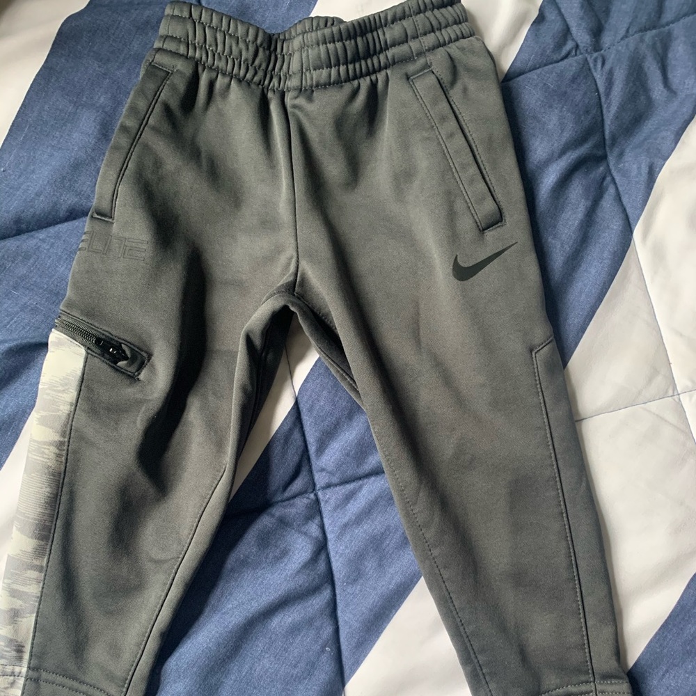 Nike boys 2 T pants